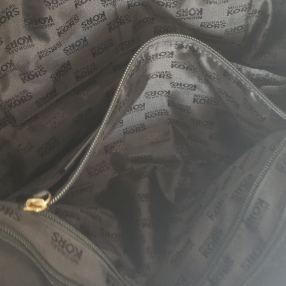 Michael Kors Kempton Large Nylon Tote - Picture 11 of 13